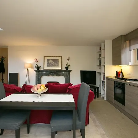 Your Prestigious Penthouse At The Spanish Steps 公寓 *