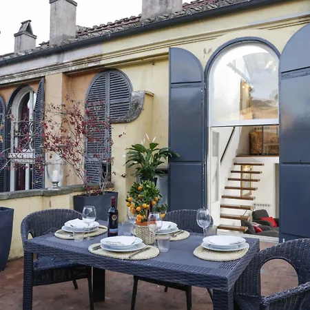 Your Prestigious Penthouse At The Spanish Steps *